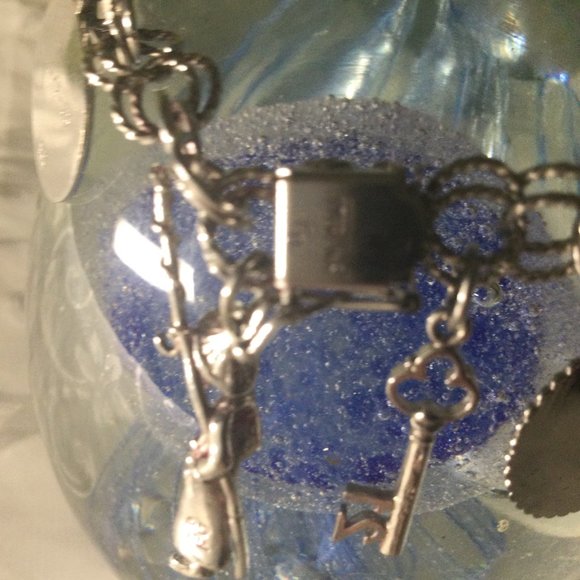 STERLING SILVER CHARM BRACELET PLUS 8 FREE CHARMS - Picture 3 of 3